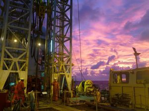 exp325-platform4